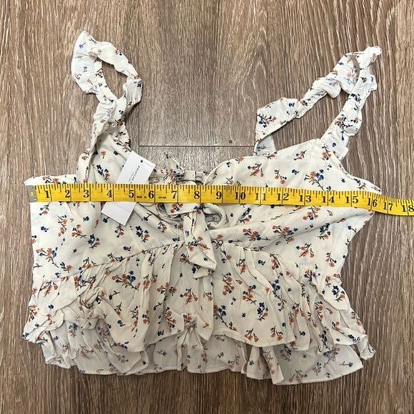 American Eagle Crop Top - Picture 7 of 11